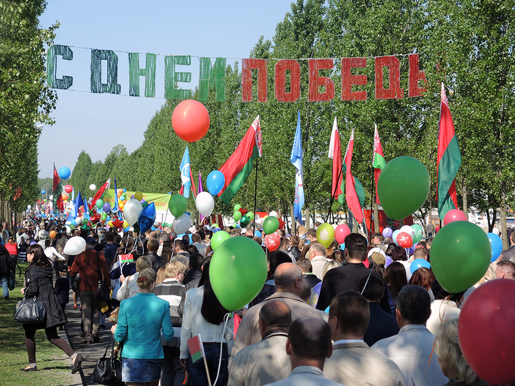 Праздничная демонстрация на 9 мая в Брестской крепости