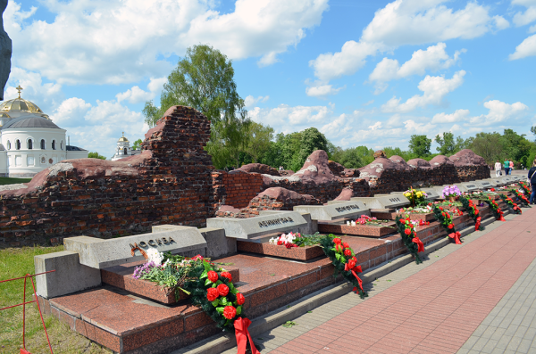 Памятные знаки городам-героям ВОВ в Брестской крепости